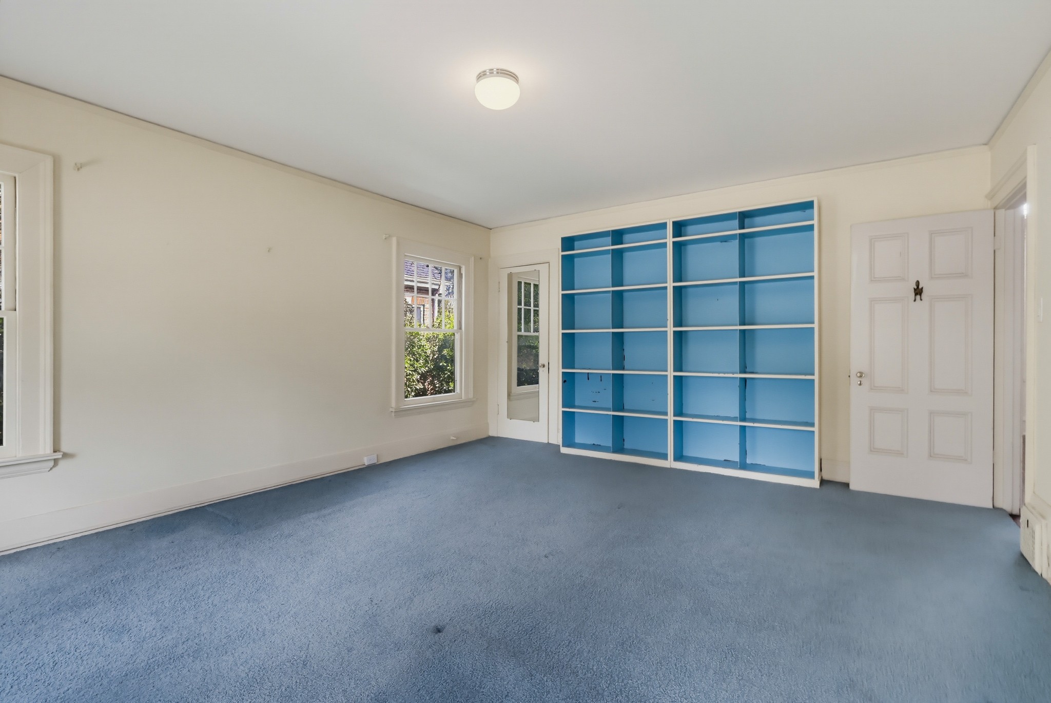 Virtual tour photo 92 of 152 for 520 S Irving Blvd
