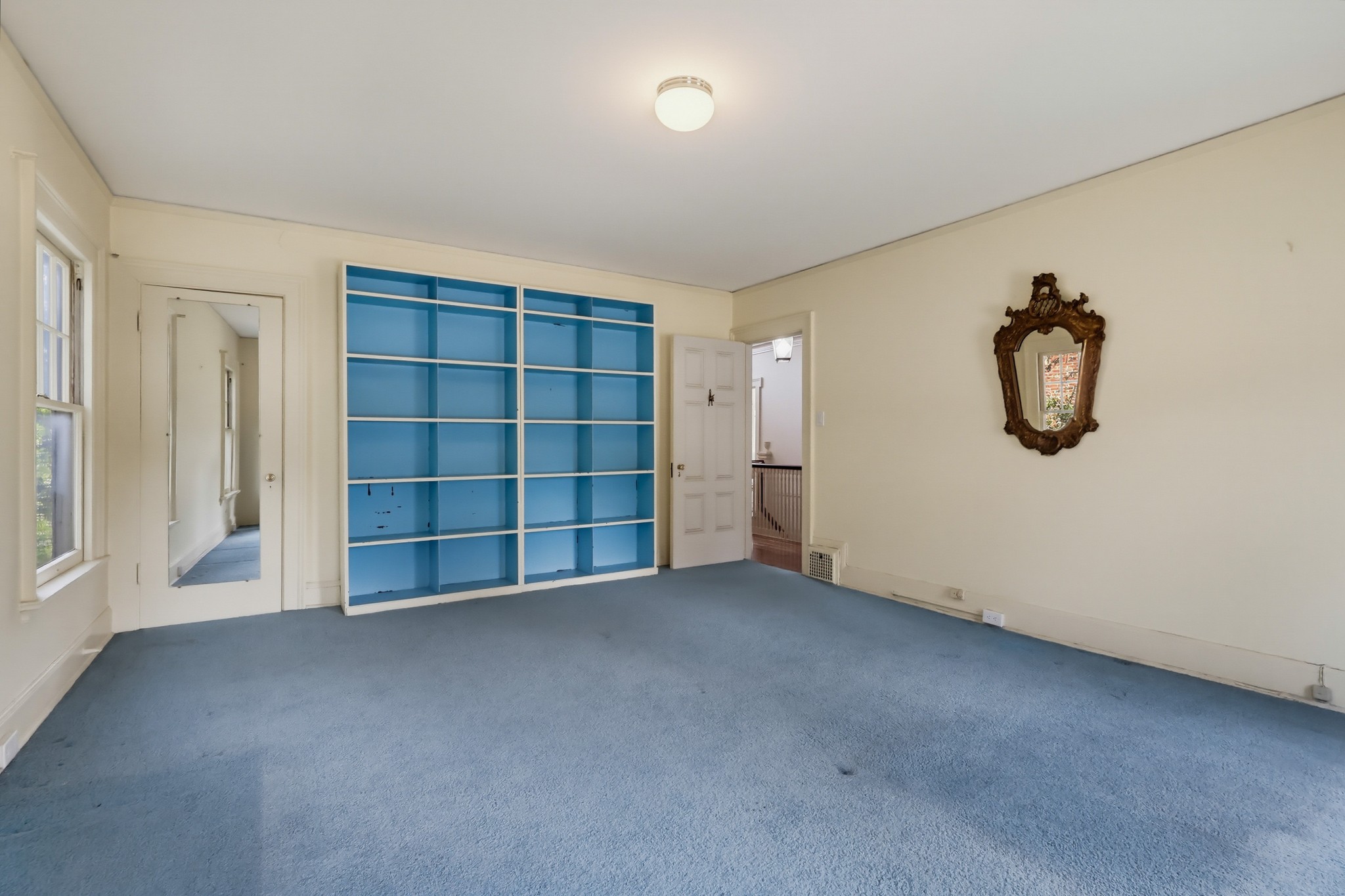 Virtual tour photo 93 of 152 for 520 S Irving Blvd