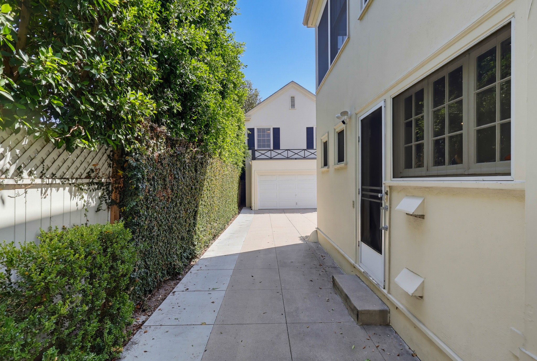 Virtual tour photo 97 of 152 for 520 S Irving Blvd