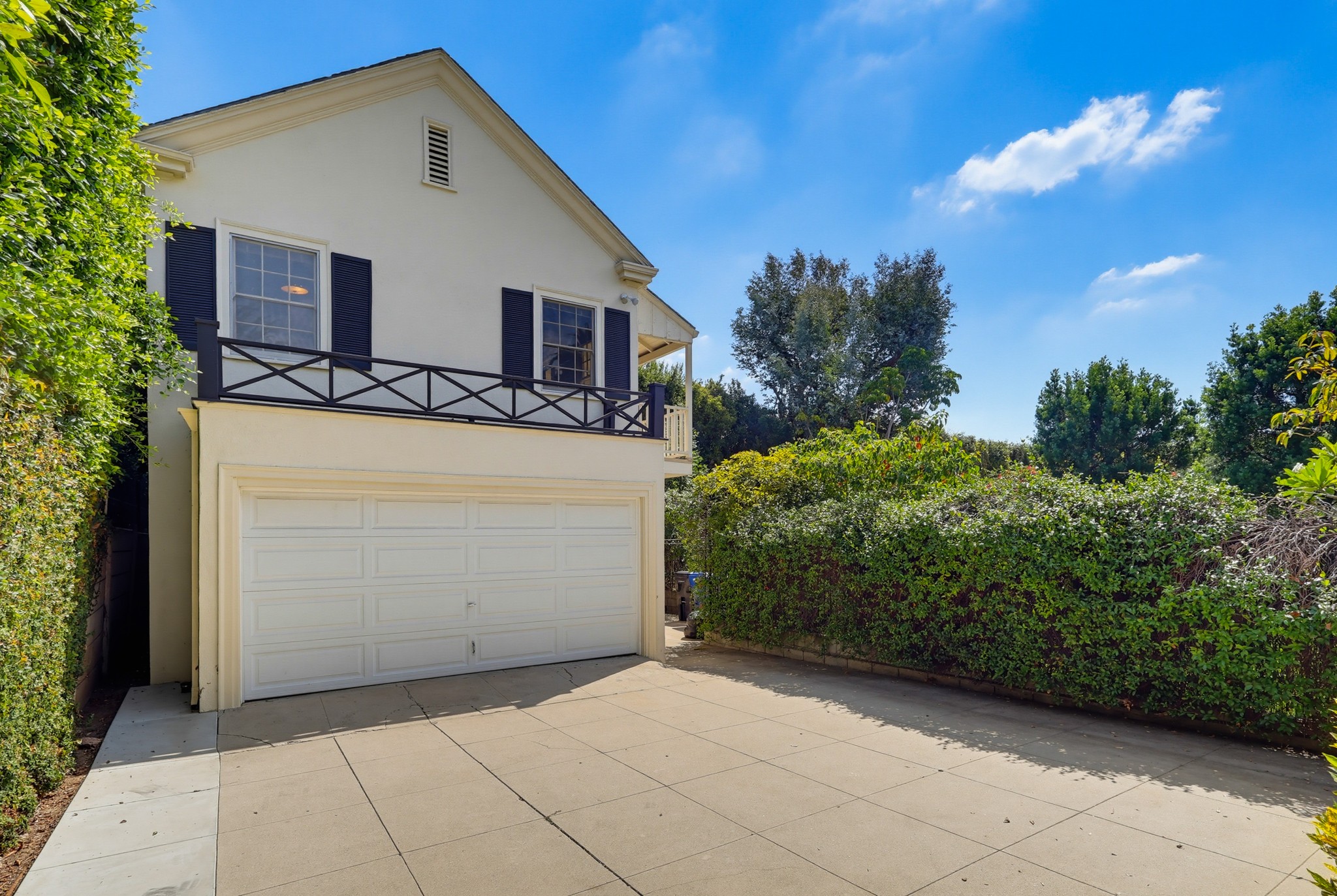 Virtual tour photo 98 of 152 for 520 S Irving Blvd