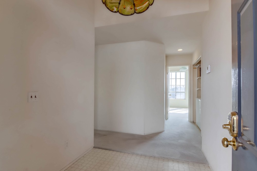 Virtual tour photo 8 of 49 for 521 Arbor Dr