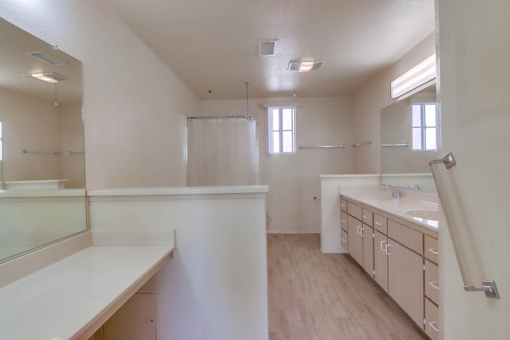 Virtual tour photo 35 of 49 for 521 Arbor Dr