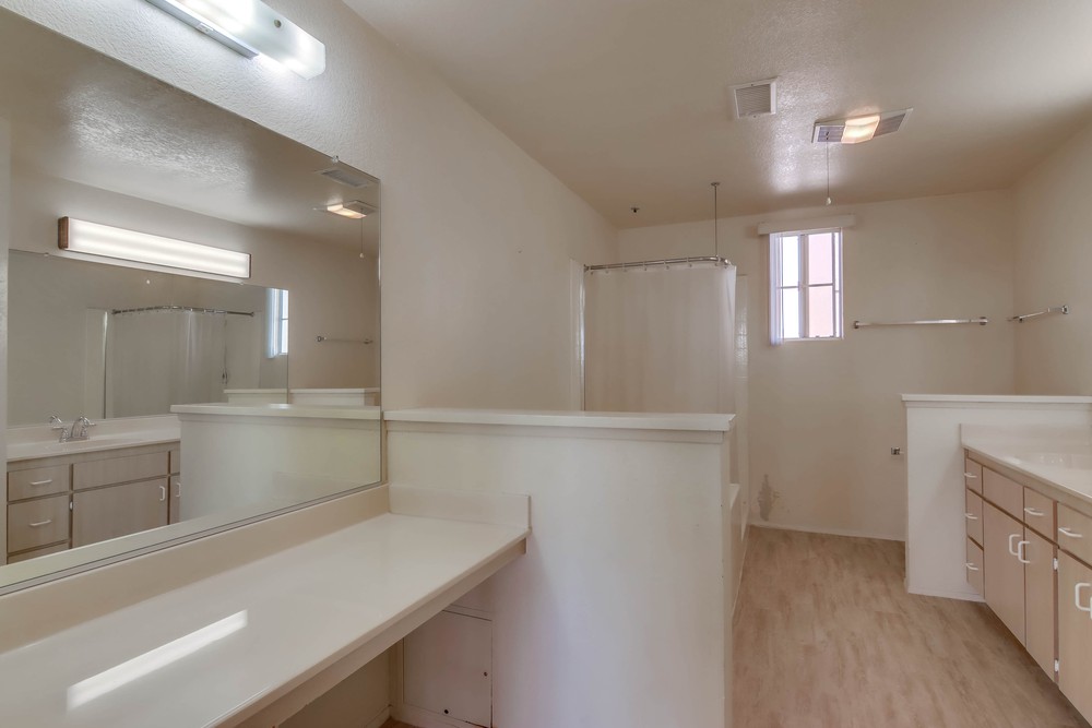 Virtual tour photo 36 of 49 for 521 Arbor Dr