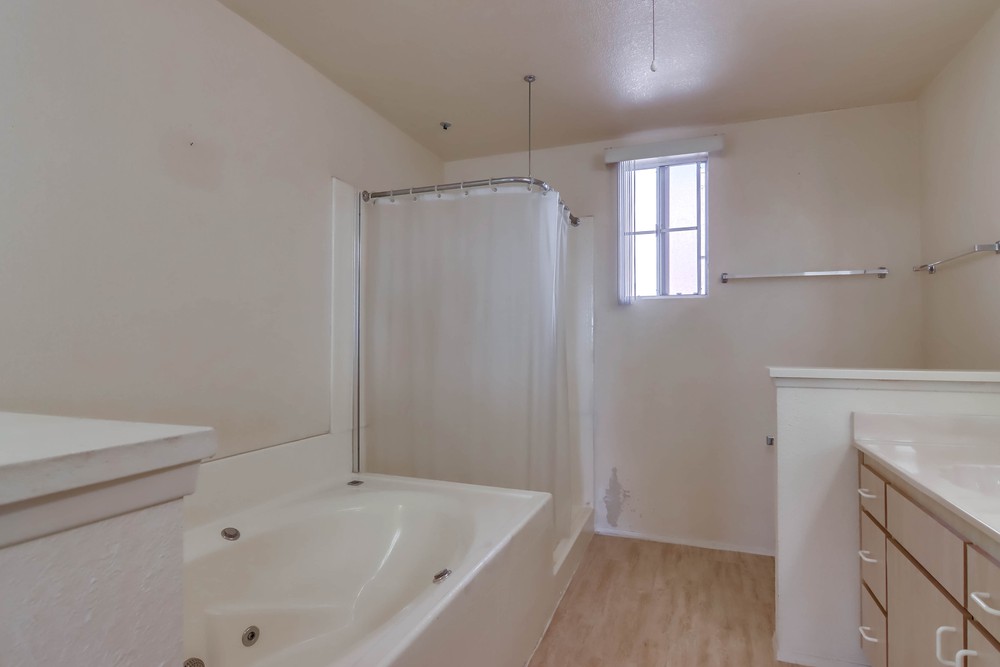 Virtual tour photo 38 of 49 for 521 Arbor Dr