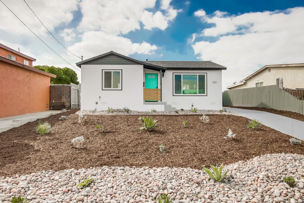 Virtual tour photo 3 of 36 for 5211 San Bernardo Terrace