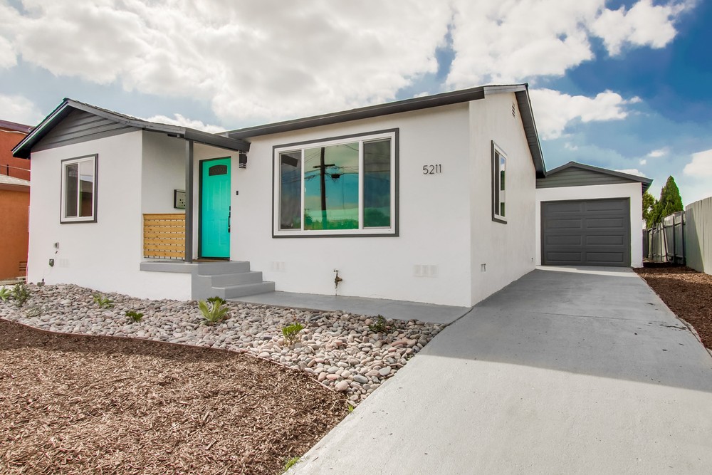 Virtual tour photo 5 of 36 for 5211 San Bernardo Terrace