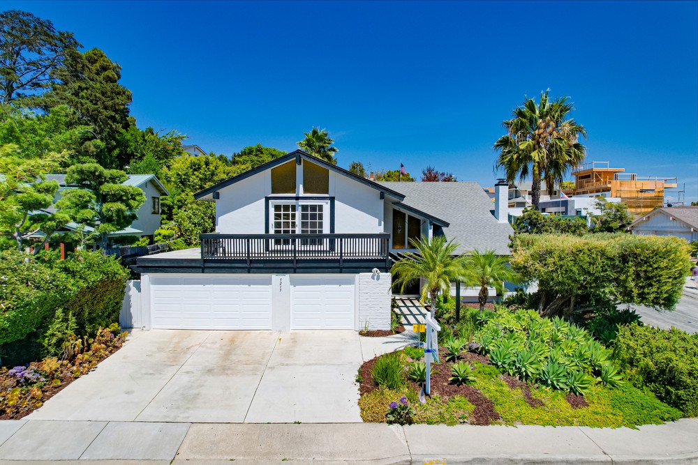 Virtual tour photo 8 of 46 for 5215 Edgeworth Rd