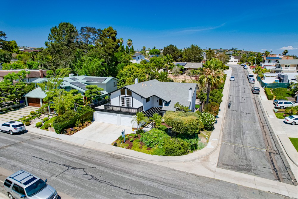 Virtual tour photo 16 of 46 for 5215 Edgeworth Rd