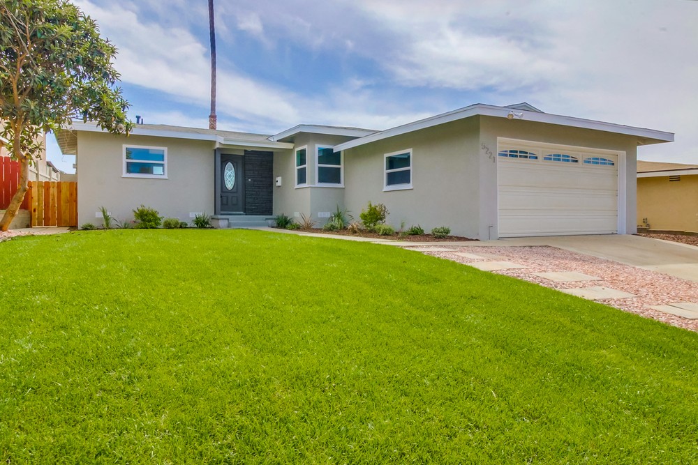 Virtual tour photo 1 of 37 for 5221 Reynolds St