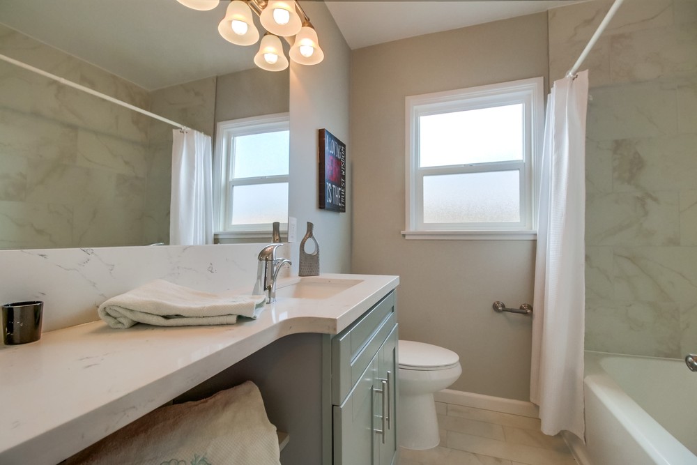 Virtual tour photo 27 of 37 for 5221 Reynolds St