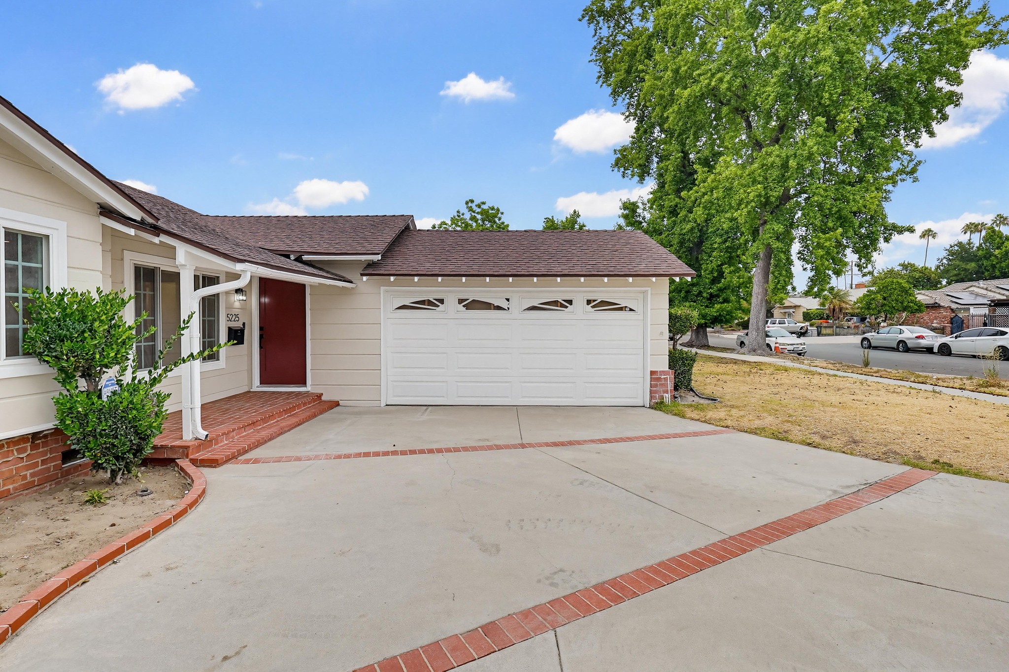 Virtual tour photo 6 of 62 for 5225 Babcock Ave