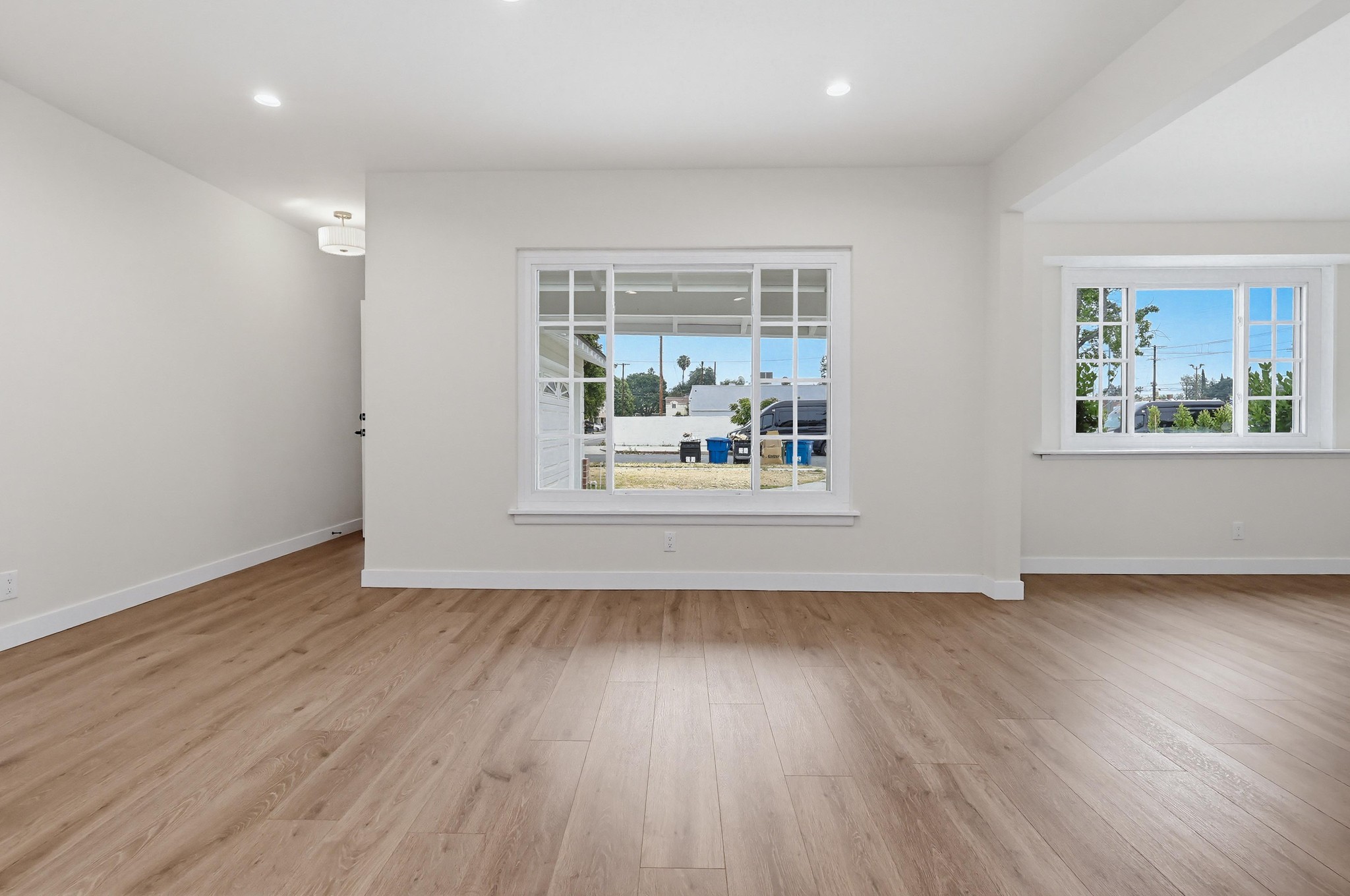 Virtual tour photo 11 of 62 for 5225 Babcock Ave