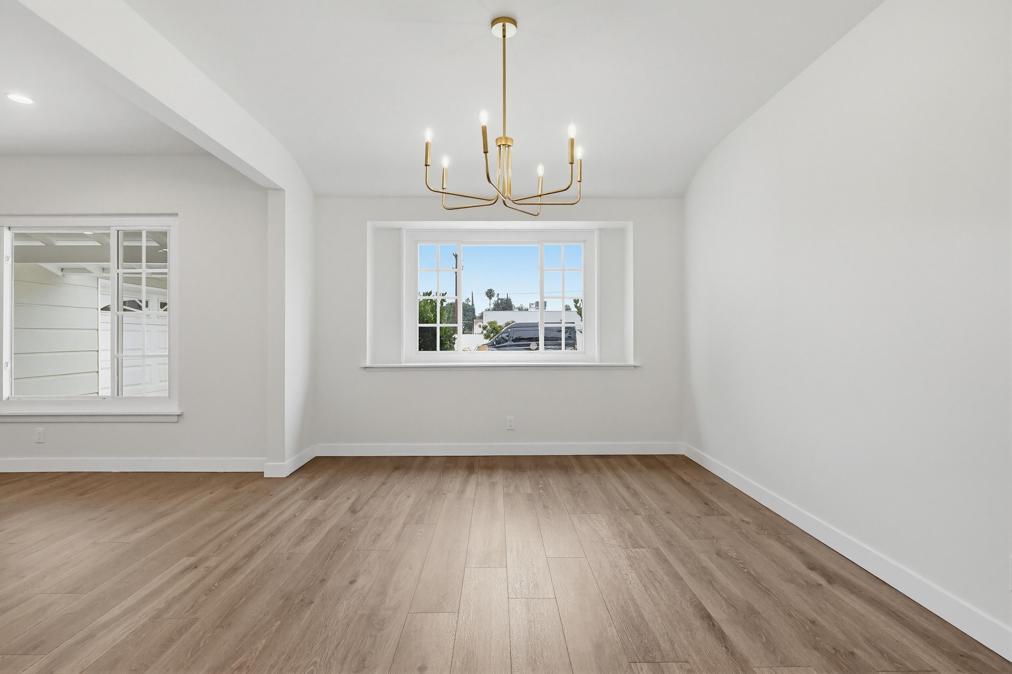 Virtual tour photo 21 of 62 for 5225 Babcock Ave