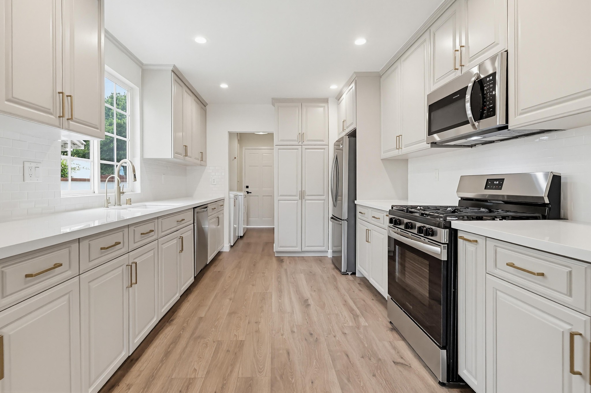 Virtual tour photo 22 of 62 for 5225 Babcock Ave