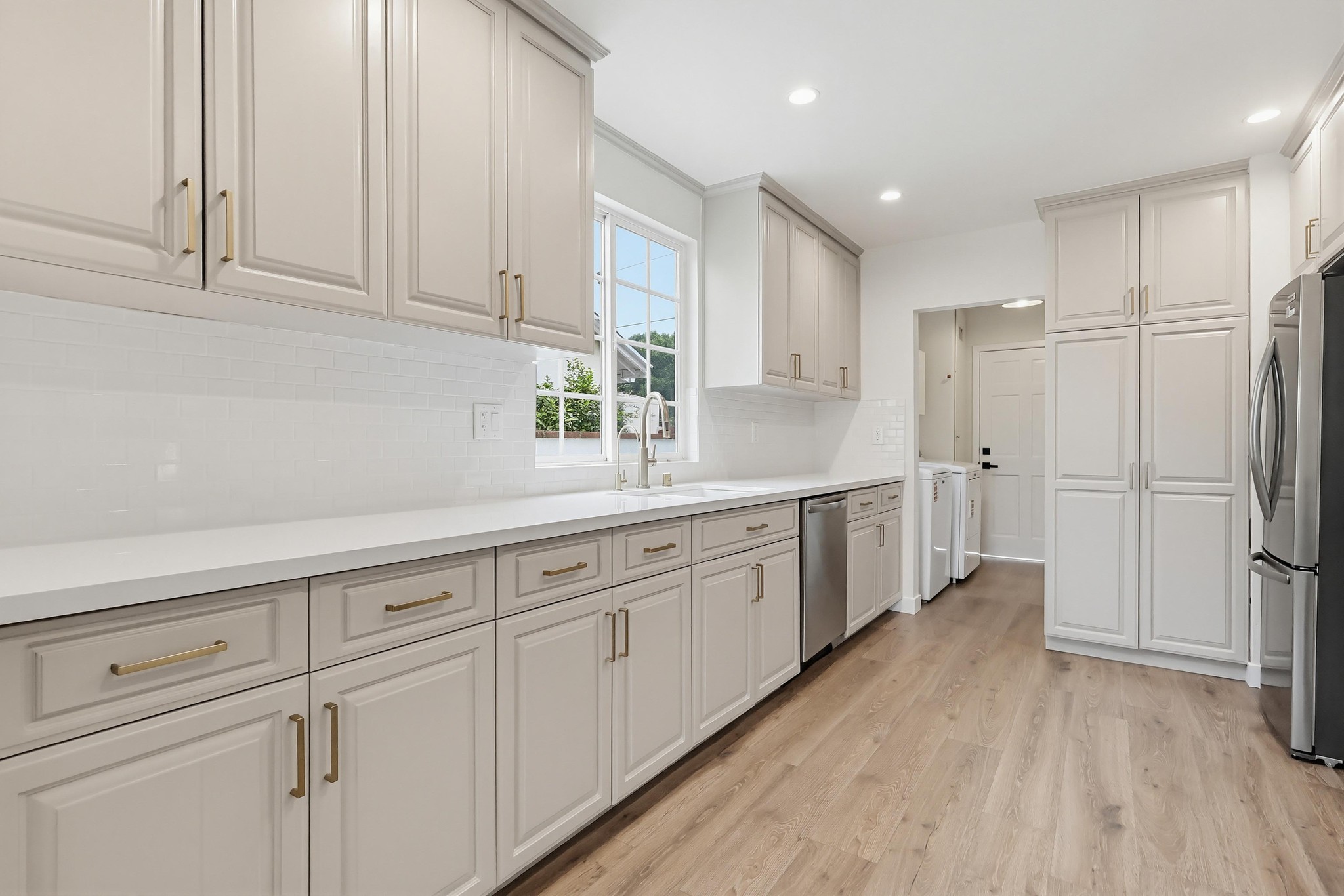 Virtual tour photo 23 of 62 for 5225 Babcock Ave