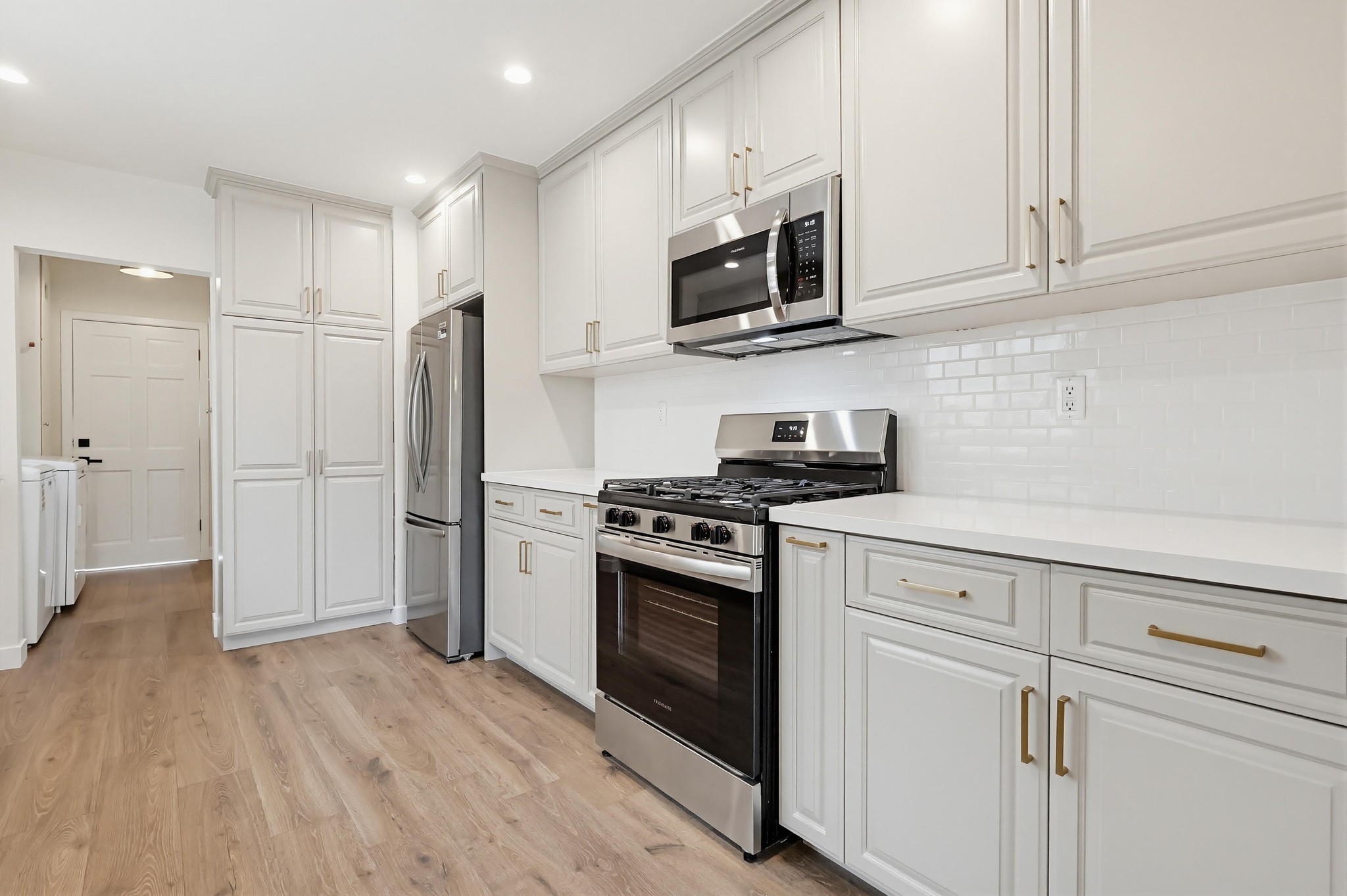 Virtual tour photo 24 of 62 for 5225 Babcock Ave