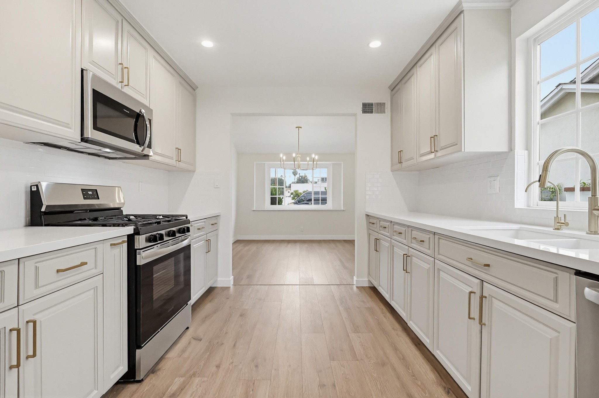Virtual tour photo 26 of 62 for 5225 Babcock Ave