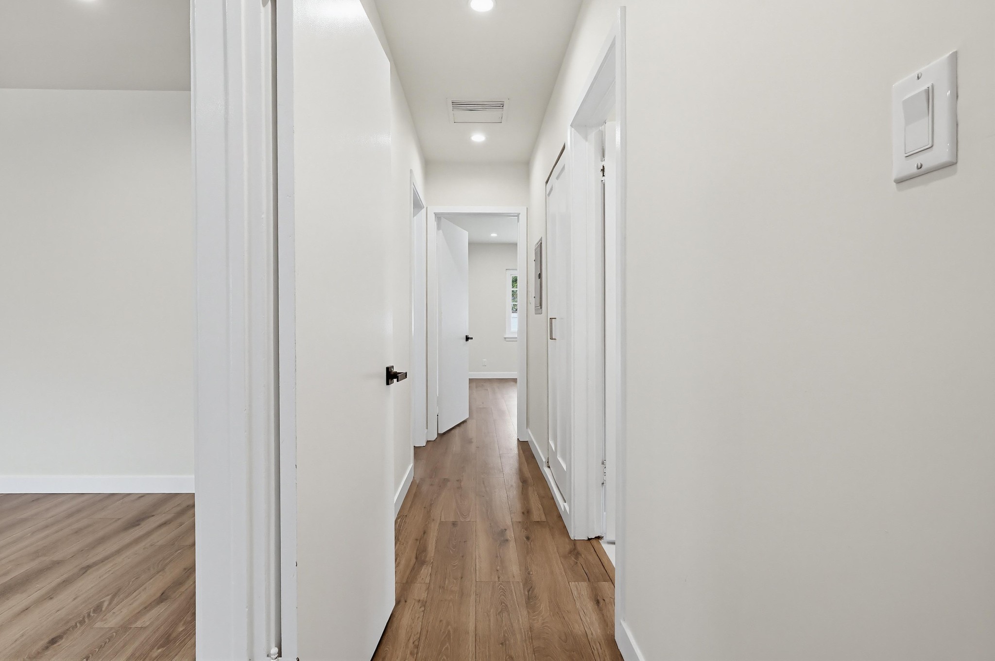 Virtual tour photo 35 of 62 for 5225 Babcock Ave