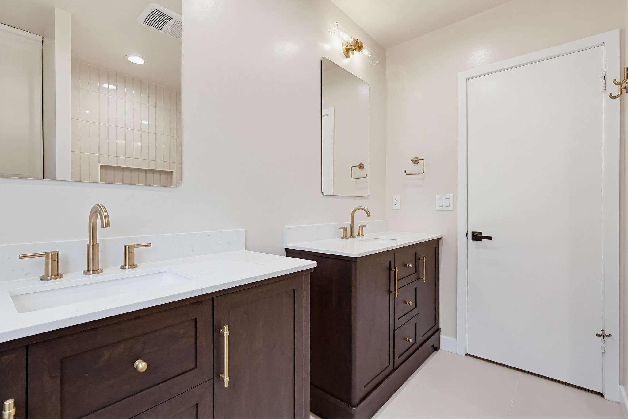 Virtual tour photo 42 of 62 for 5225 Babcock Ave