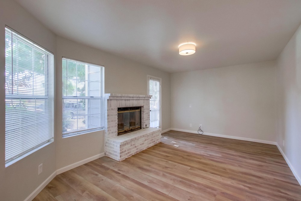 Virtual tour photo 6 of 34 for 5228 Cass St #1