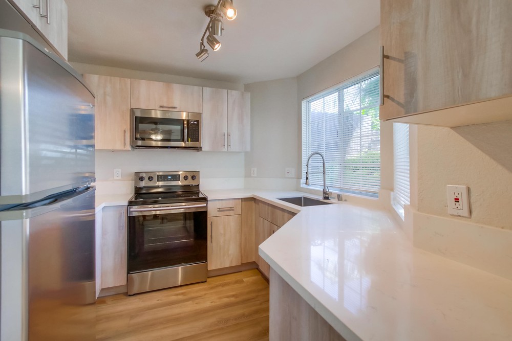 Virtual tour photo 14 of 34 for 5228 Cass St #1