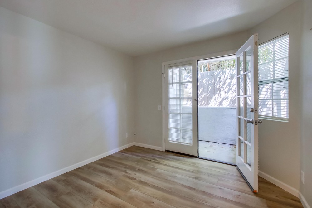 Virtual tour photo 20 of 34 for 5228 Cass St #1