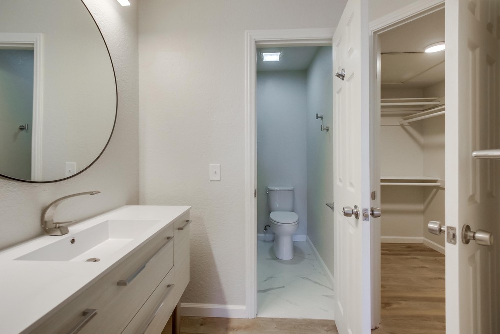 Virtual tour photo 25 of 34 for 5228 Cass St #1