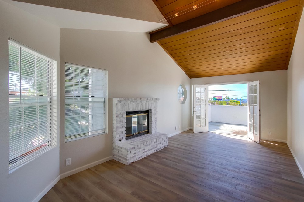Virtual tour photo 8 of 38 for 5228 Cass St #3