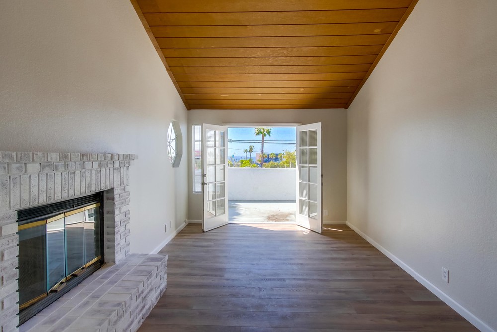 Virtual tour photo 9 of 38 for 5228 Cass St #3