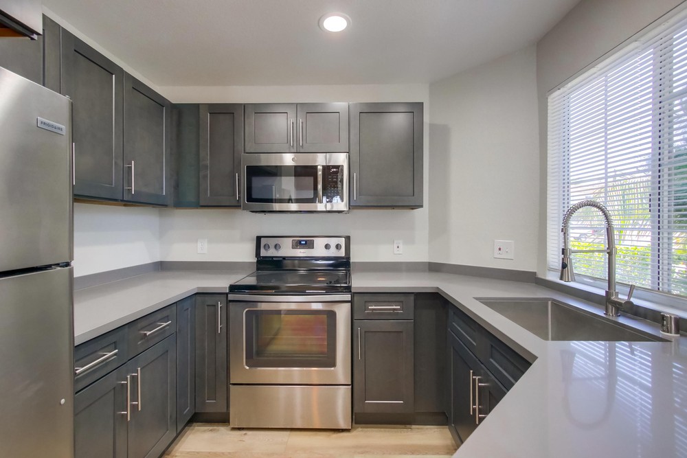 Virtual tour photo 14 of 38 for 5228 Cass St #3