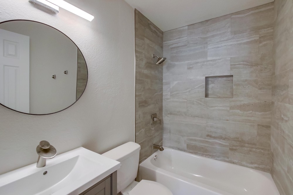 Virtual tour photo 17 of 38 for 5228 Cass St #3