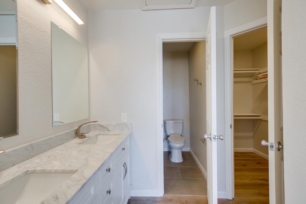 Virtual tour photo 24 of 38 for 5228 Cass St #3