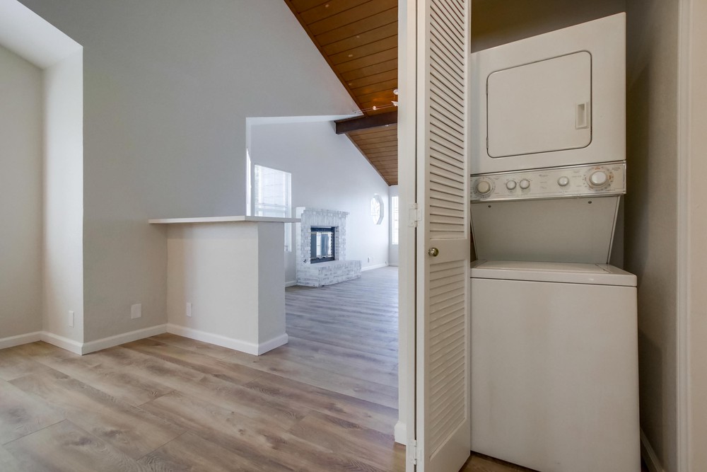 Virtual tour photo 28 of 38 for 5228 Cass St #3