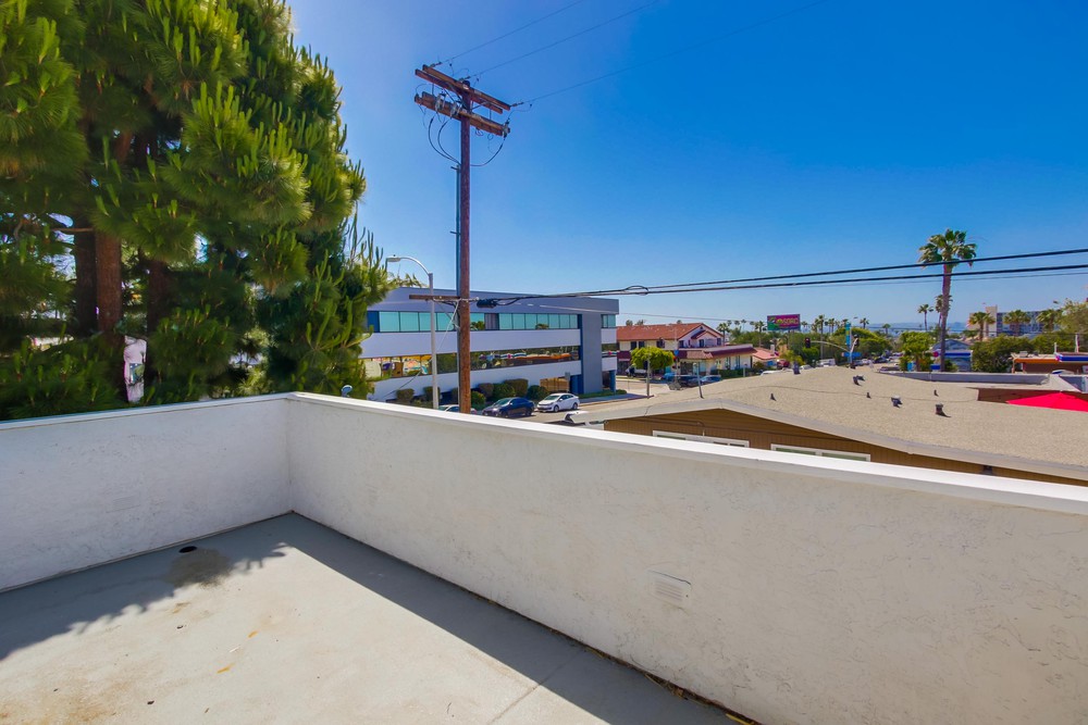 Virtual tour photo 34 of 38 for 5228 Cass St #3