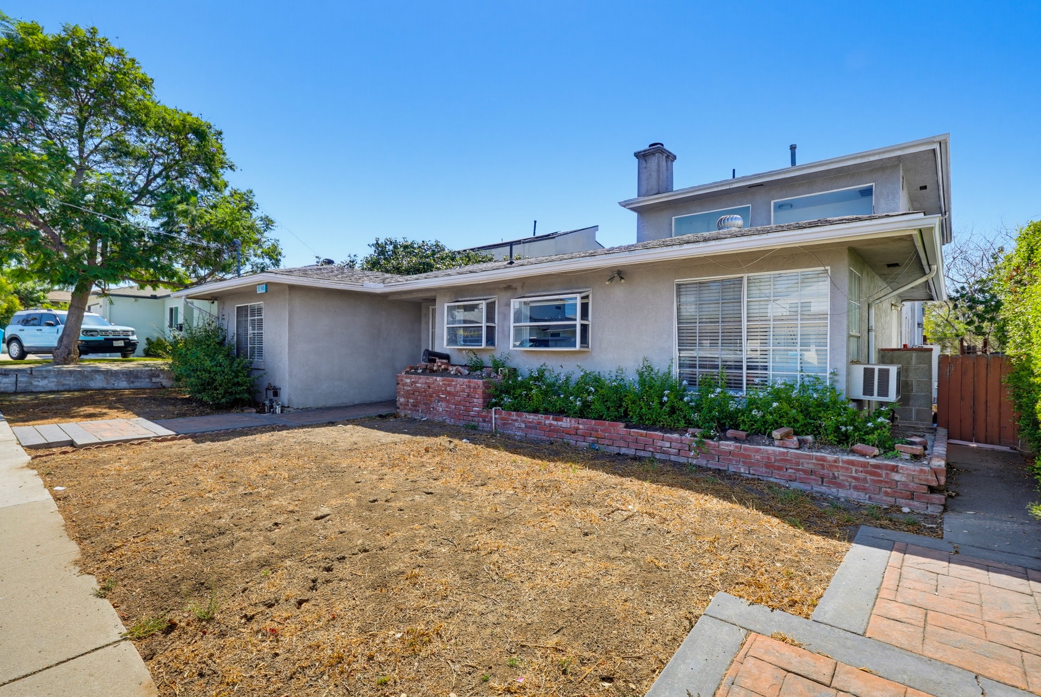 Virtual tour photo 3 of 50 for 5230 Tipton St