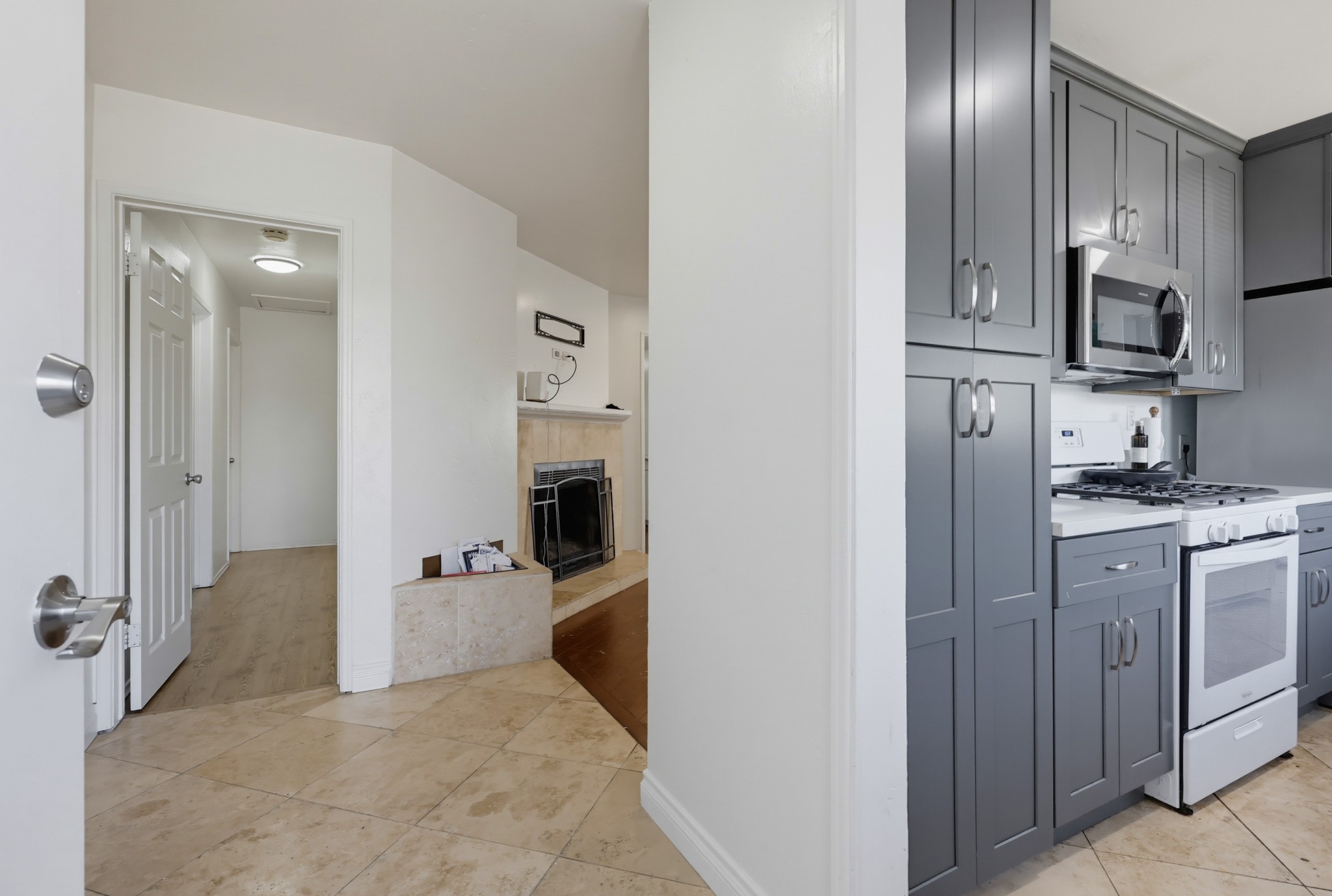 Virtual tour photo 6 of 50 for 5230 Tipton St