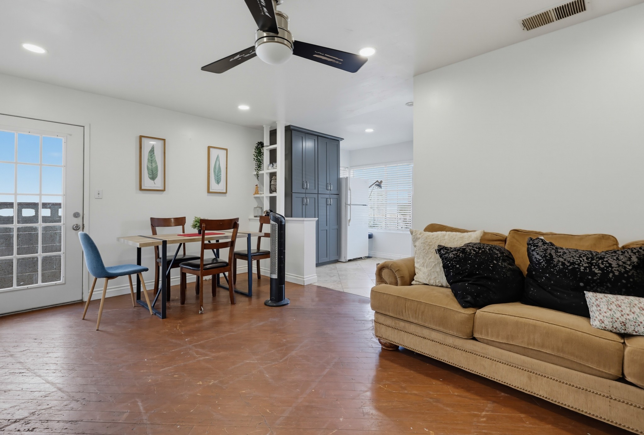Virtual tour photo 10 of 50 for 5230 Tipton St