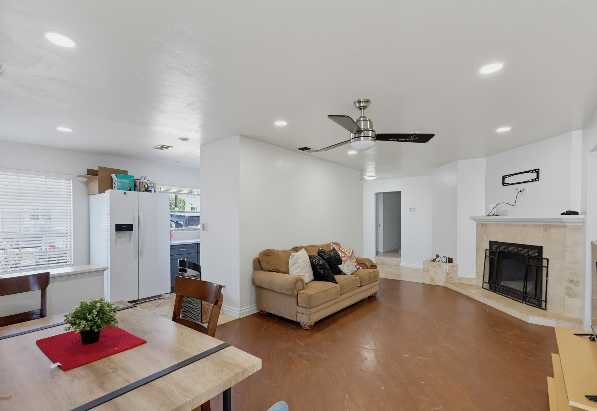 Virtual tour photo 11 of 50 for 5230 Tipton St
