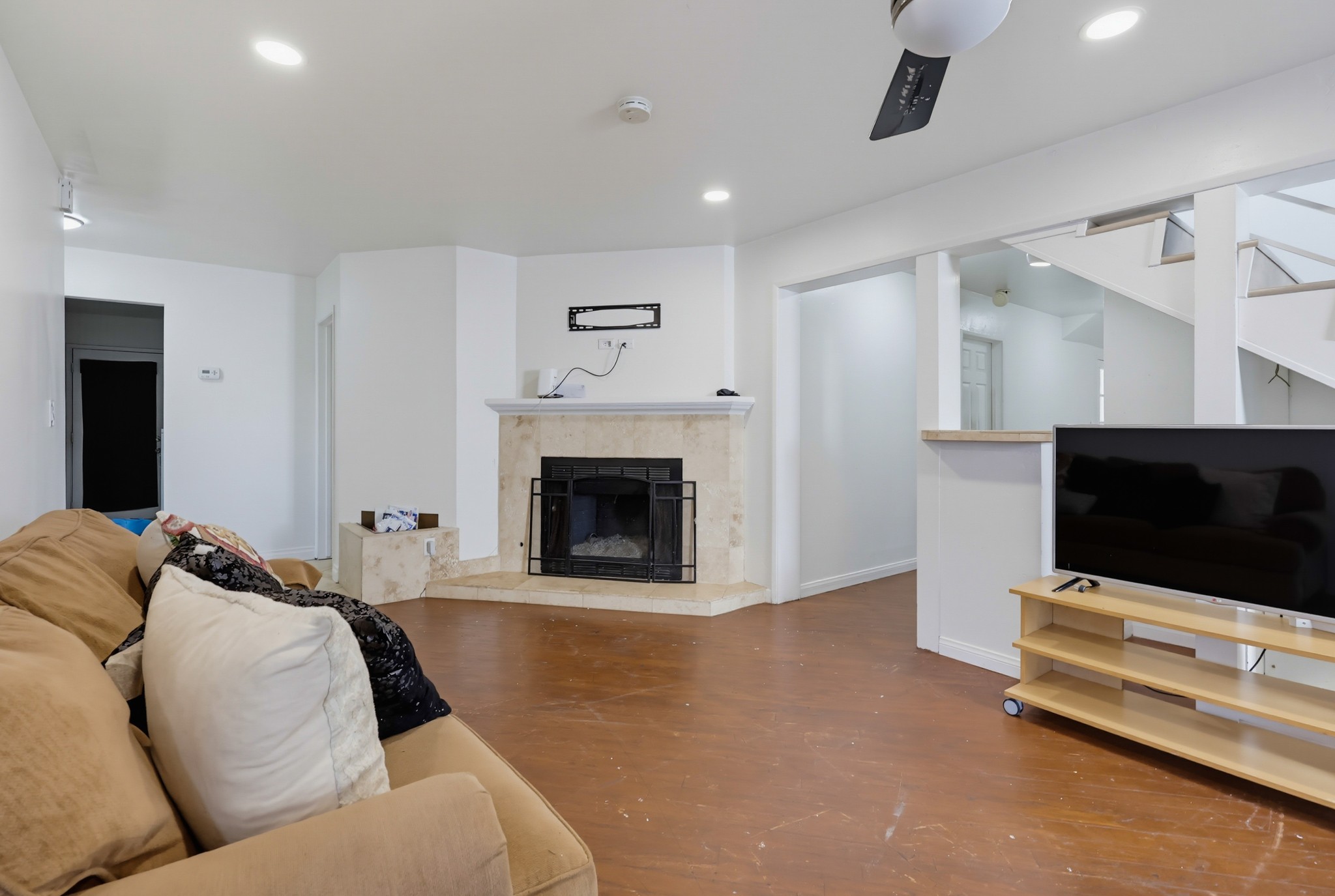 Virtual tour photo 14 of 50 for 5230 Tipton St