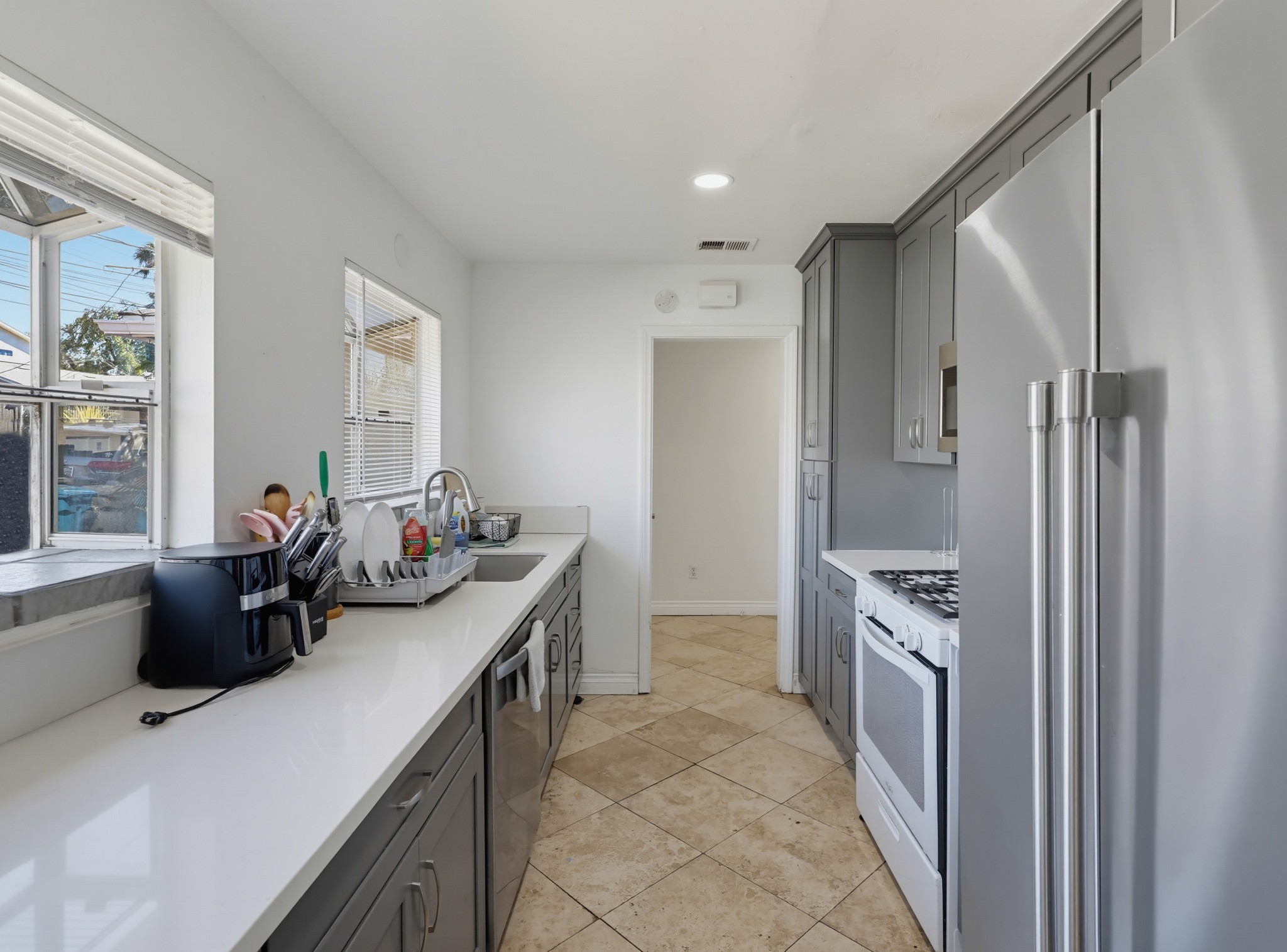 Virtual tour photo 17 of 50 for 5230 Tipton St