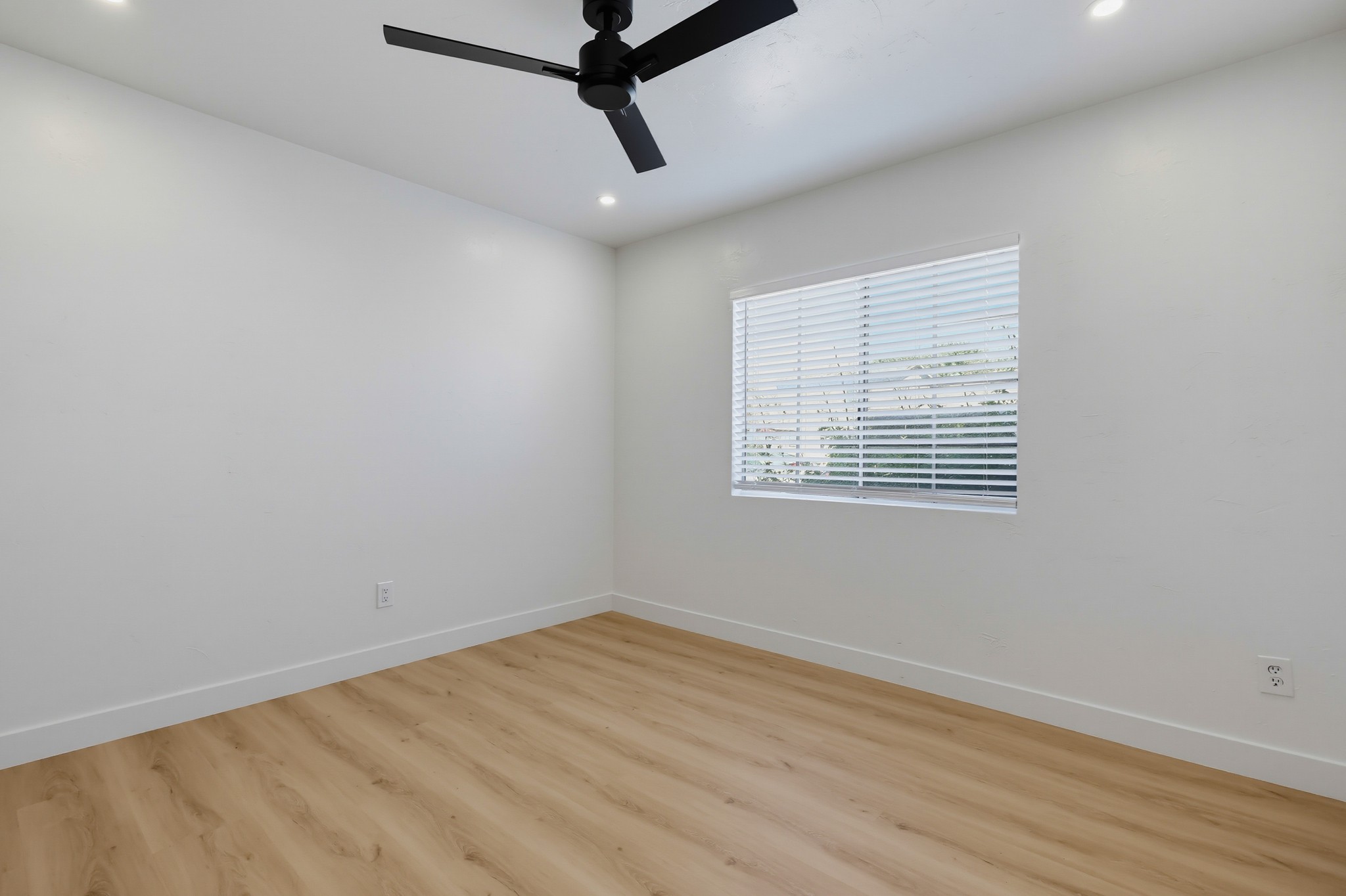 Virtual tour photo 25 of 50 for 5230 Tipton St