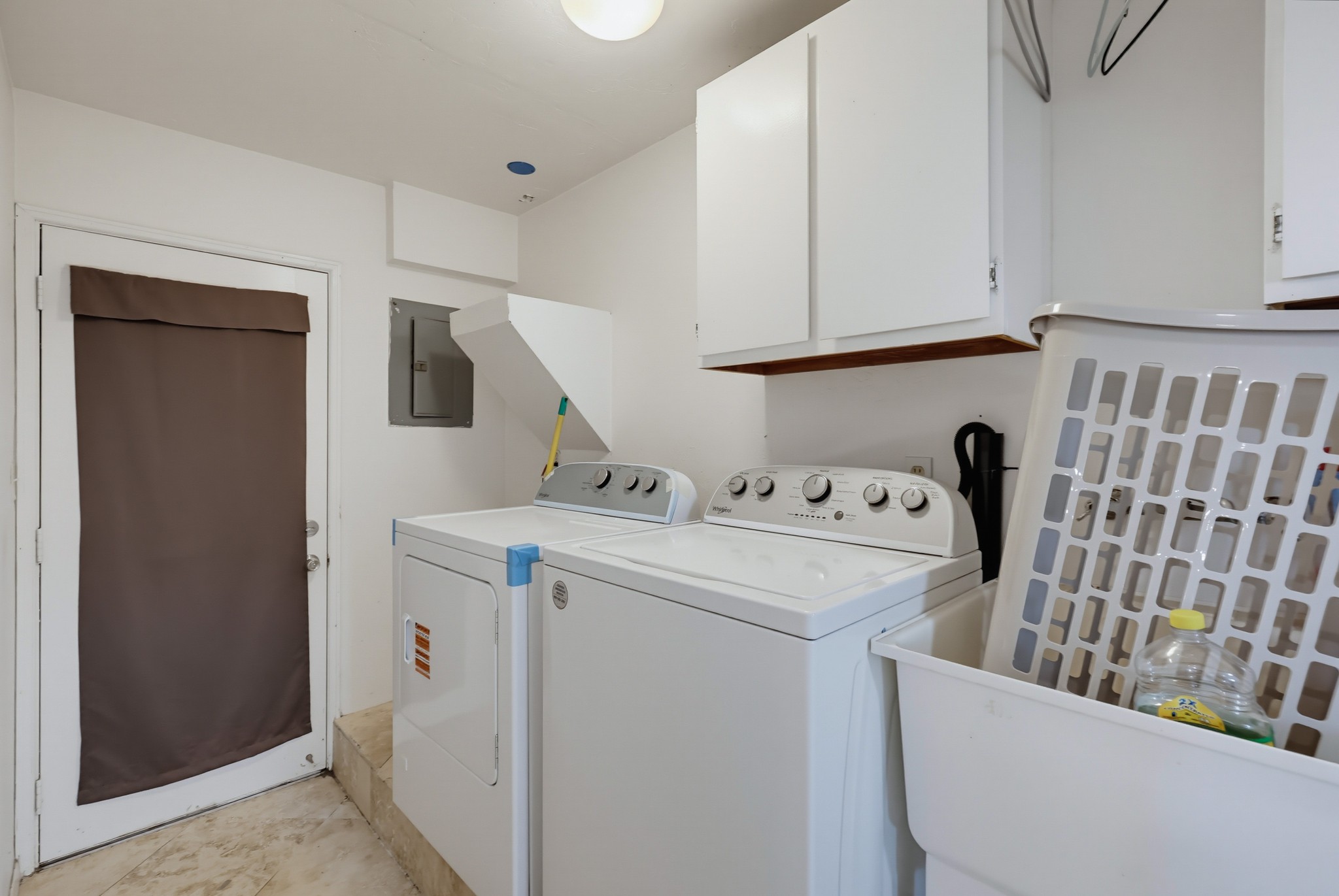 Virtual tour photo 28 of 50 for 5230 Tipton St