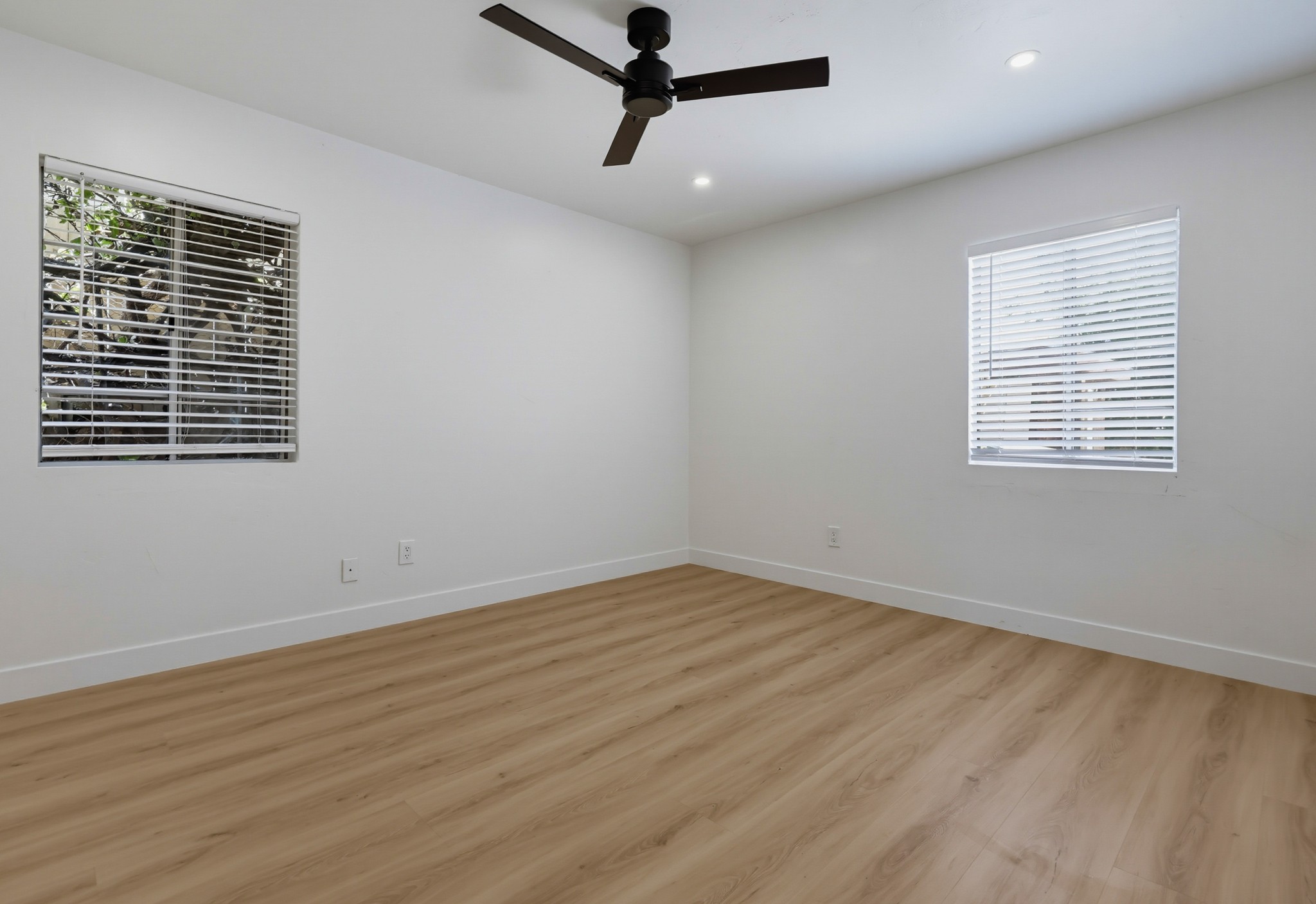 Virtual tour photo 34 of 50 for 5230 Tipton St