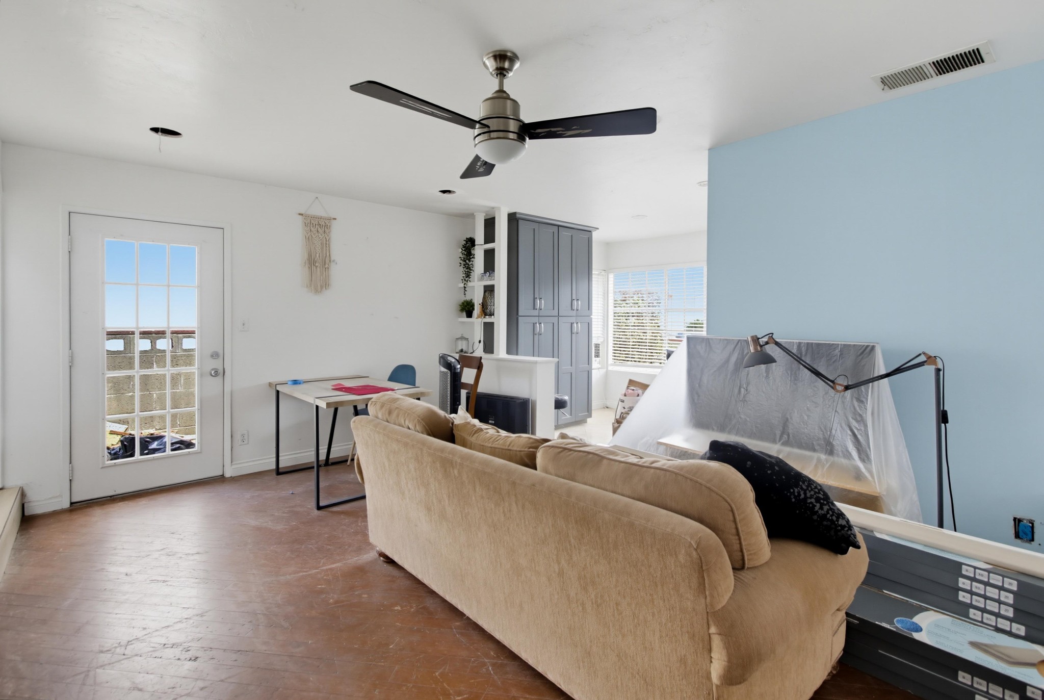 Virtual tour photo 7 of 41 for 5230 Tipton St