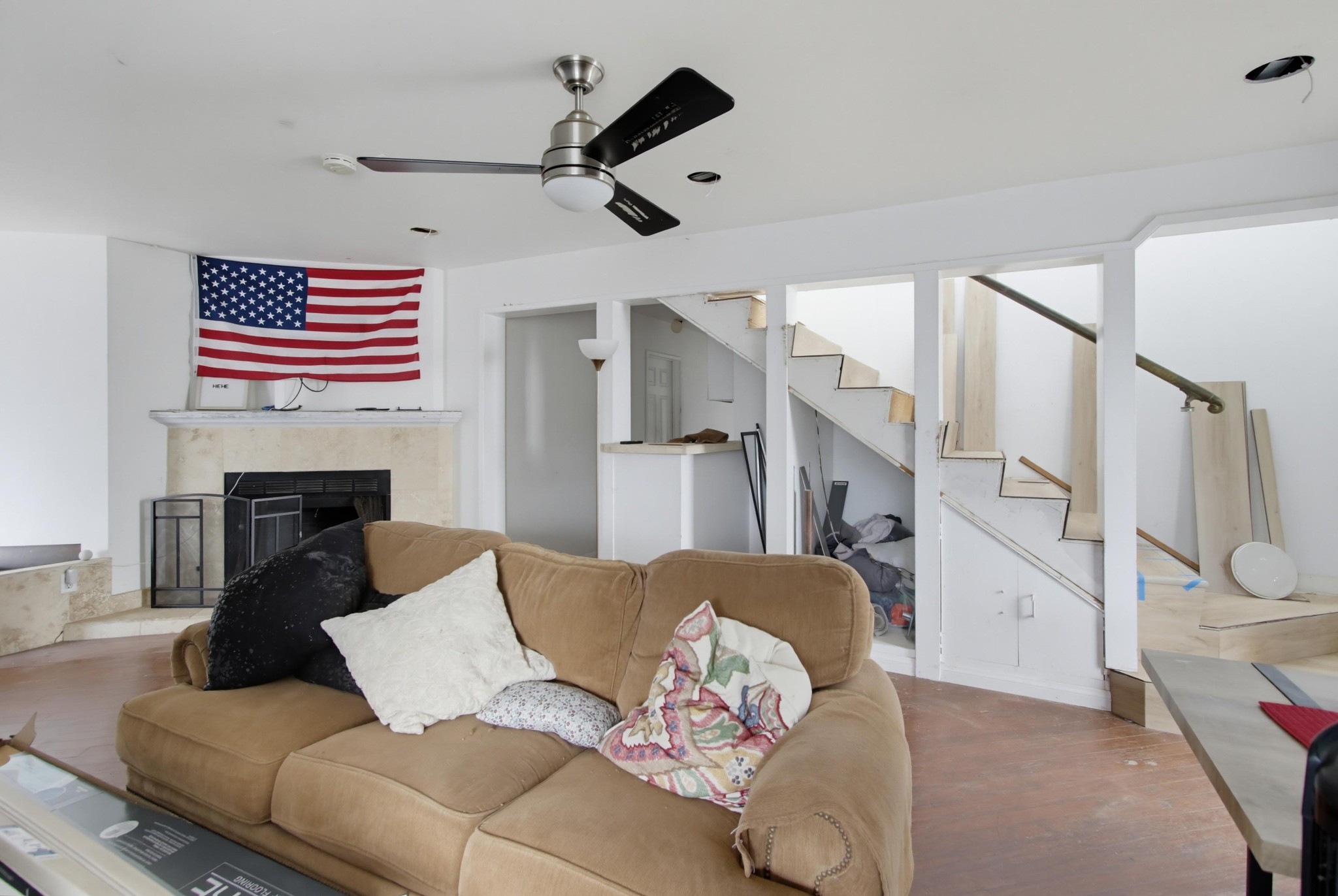 Virtual tour photo 9 of 41 for 5230 Tipton St