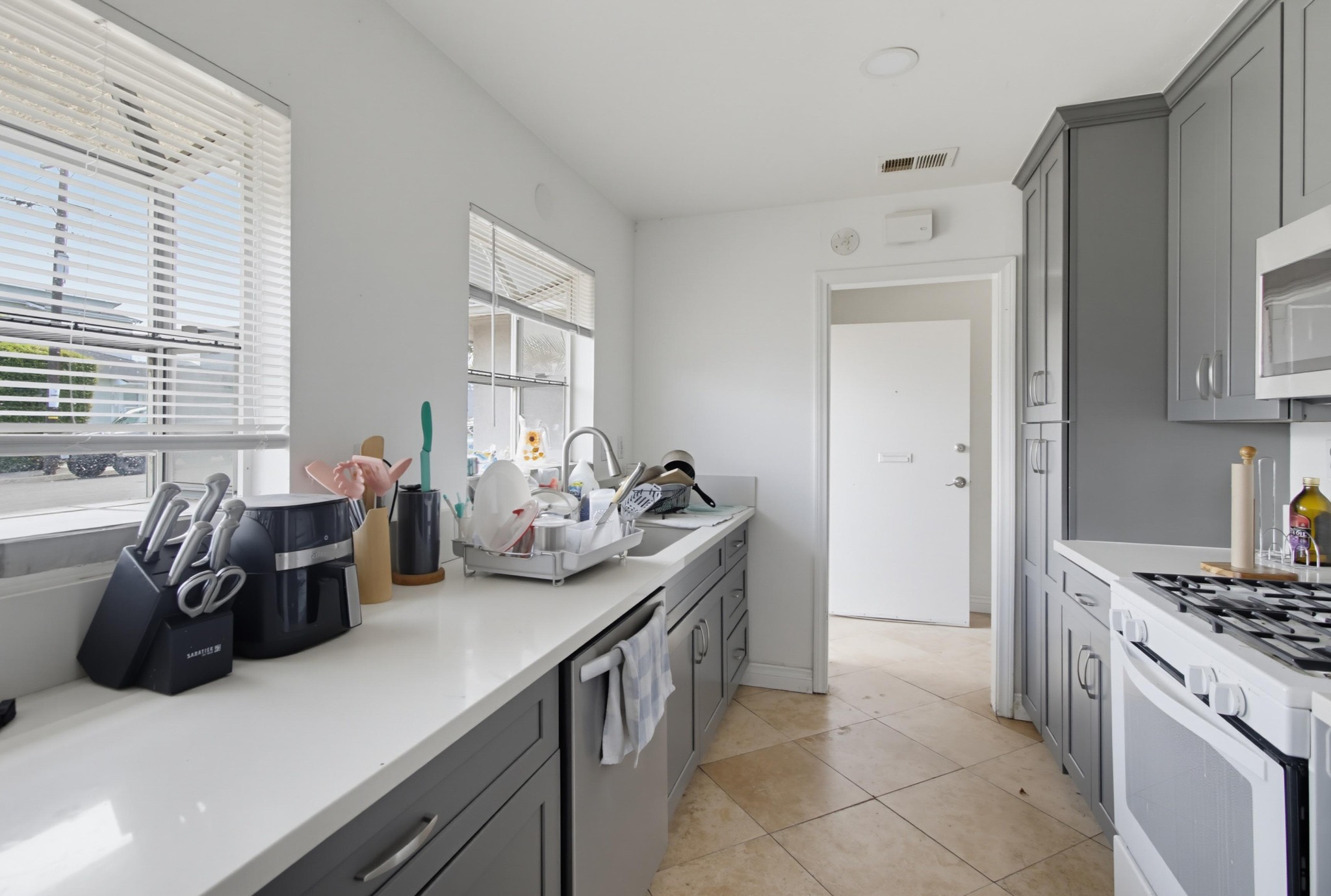 Virtual tour photo 11 of 41 for 5230 Tipton St