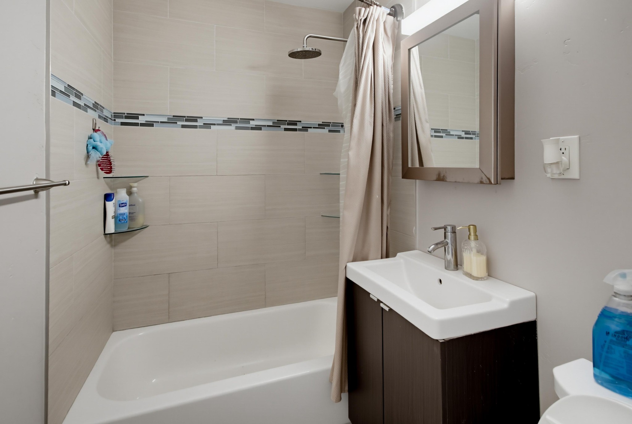 Virtual tour photo 18 of 41 for 5230 Tipton St