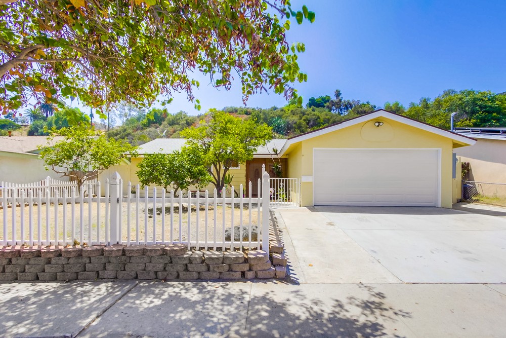 Virtual tour photo 1 of 45 for 5231 Auburn Dr