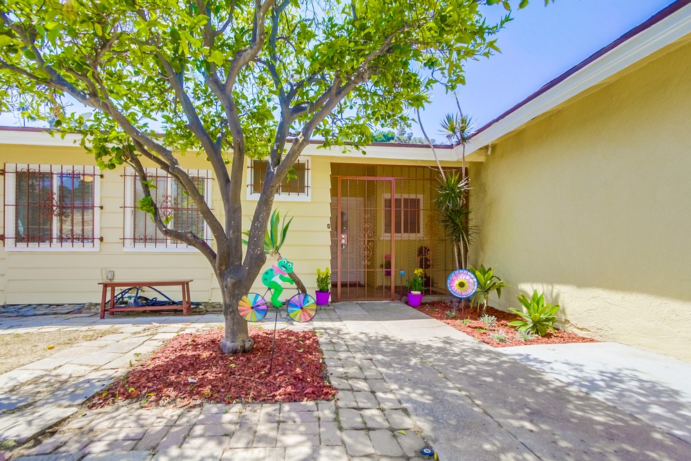 Virtual tour photo 8 of 45 for 5231 Auburn Dr