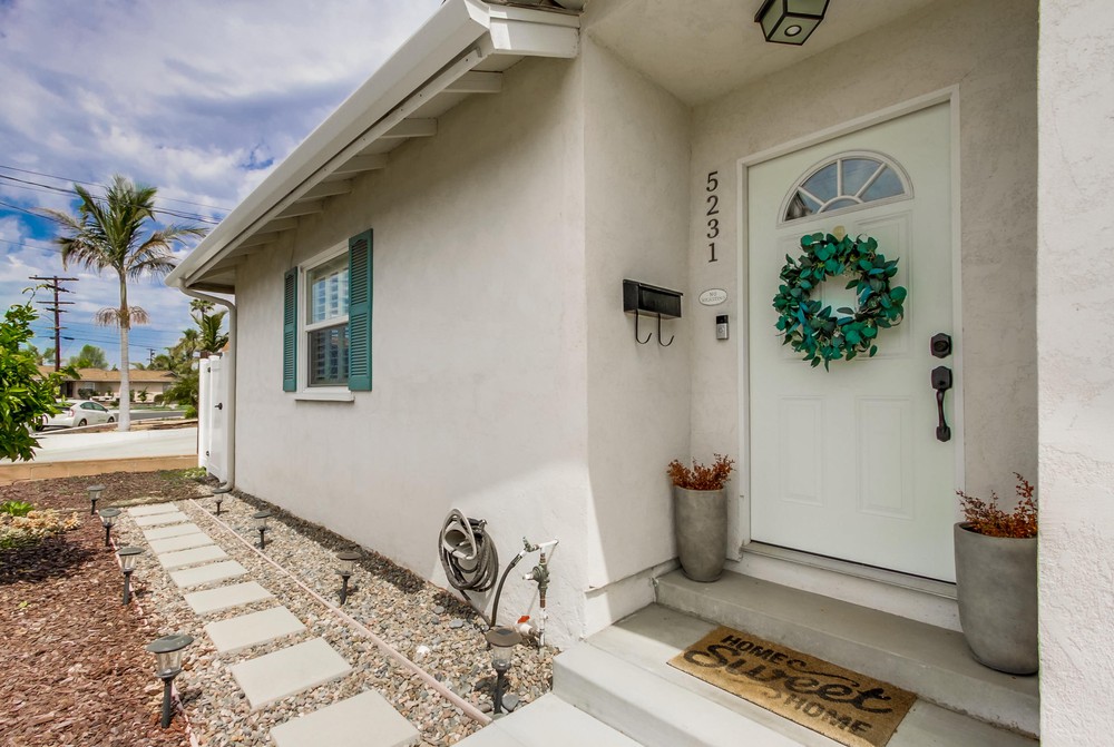 Virtual tour photo 6 of 57 for 5231 Jamestown Rd